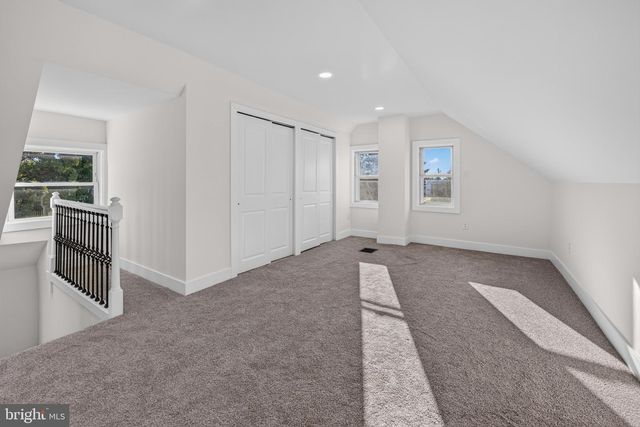16 W GREENWOOD AVE, Oaklyn, NJ 08107