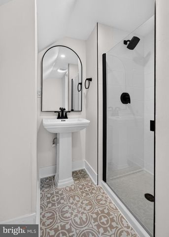 16 W GREENWOOD AVE, Oaklyn, NJ 08107