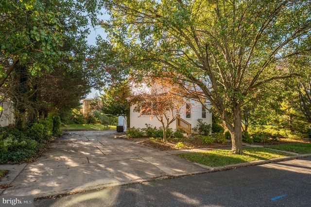 16 W GREENWOOD AVE, Oaklyn, NJ 08107