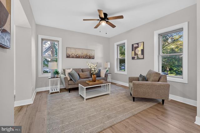 16 W GREENWOOD AVE, Oaklyn, NJ 08107
