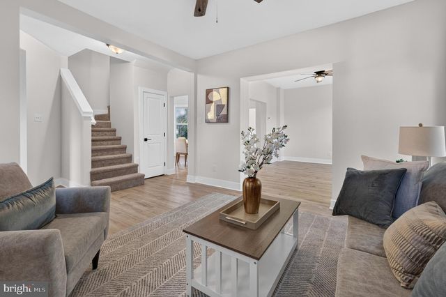 16 W GREENWOOD AVE, Oaklyn, NJ 08107