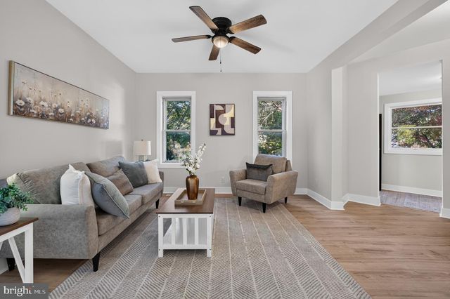 16 W GREENWOOD AVE, Oaklyn, NJ 08107