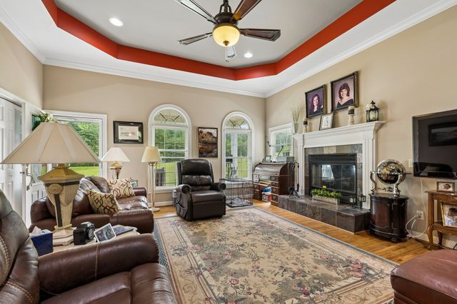 2510 Chimney Springs Rd, Cookeville, TN 38506