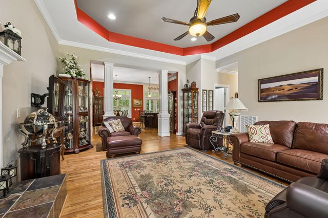 2510 Chimney Springs Rd, Cookeville, TN 38506