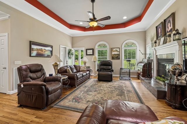 2510 Chimney Springs Rd, Cookeville, TN 38506
