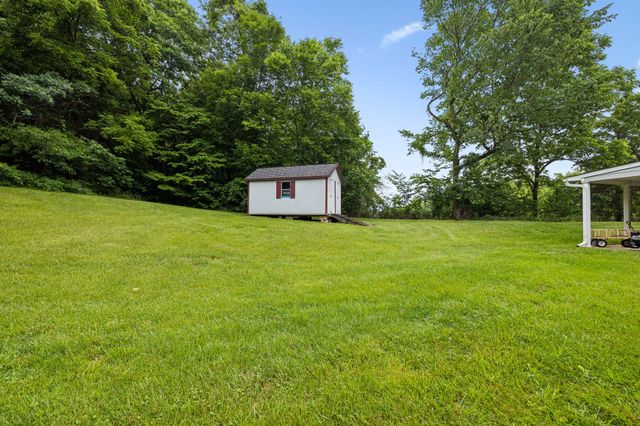 2510 Chimney Springs Rd, Cookeville, TN 38506