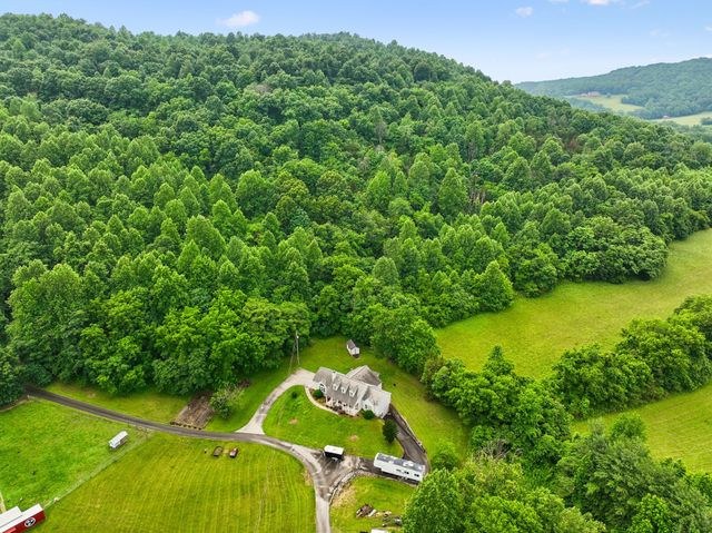 2510 Chimney Springs Rd, Cookeville, TN 38506