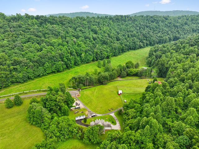 2510 Chimney Springs Rd, Cookeville, TN 38506