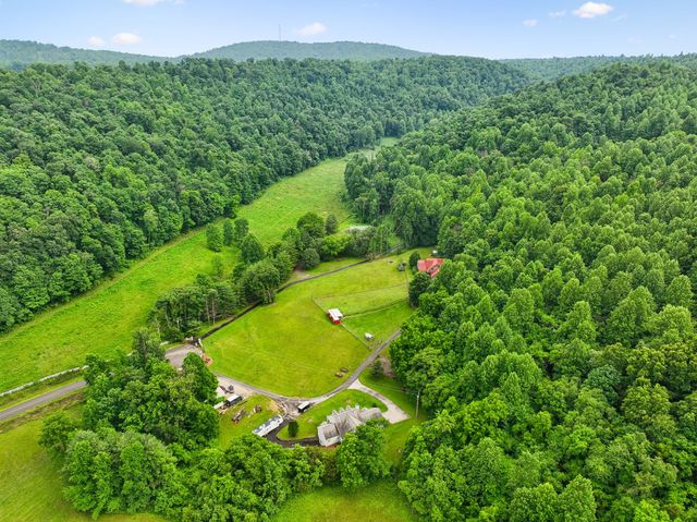 2510 Chimney Springs Rd, Cookeville, TN 38506
