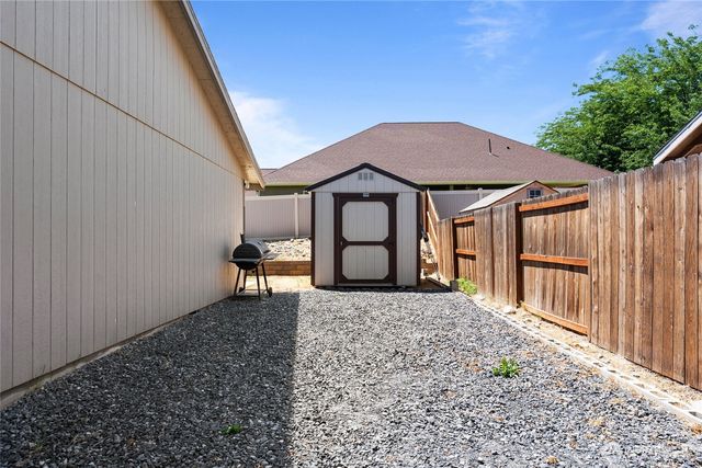 346 N Saratoga, Moses Lake, WA 98837