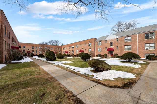 312 Richbell C4, Mamaroneck, NY 10543