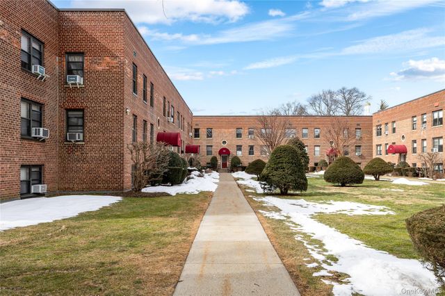 312 Richbell C4, Mamaroneck, NY 10543