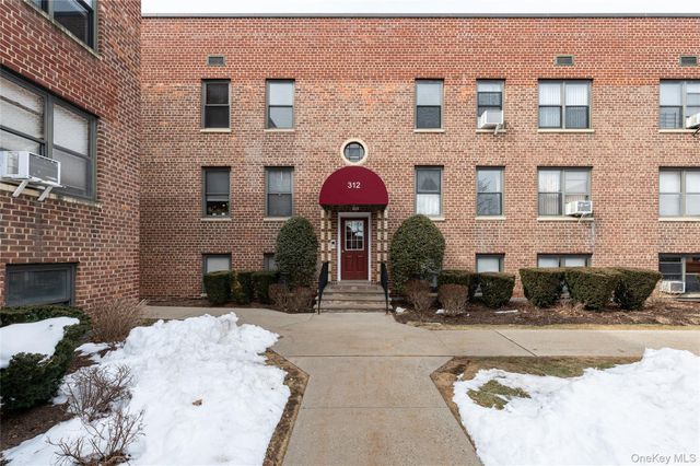 312 Richbell C4, Mamaroneck, NY 10543