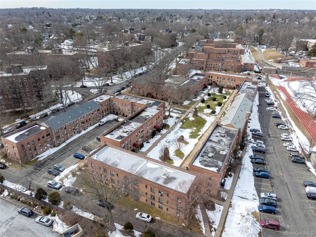 312 Richbell C4, Mamaroneck, NY 10543