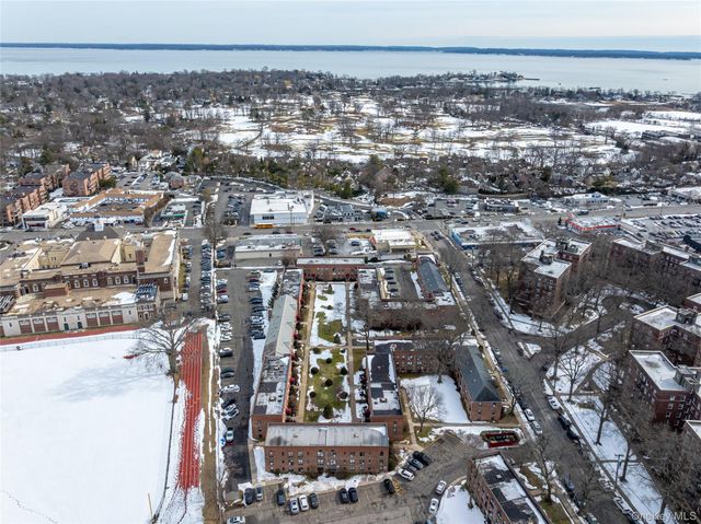 312 Richbell C4, Mamaroneck, NY 10543