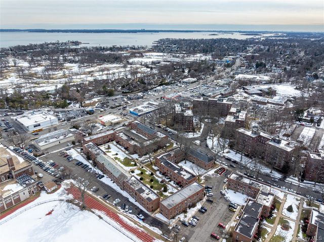 312 Richbell C4, Mamaroneck, NY 10543