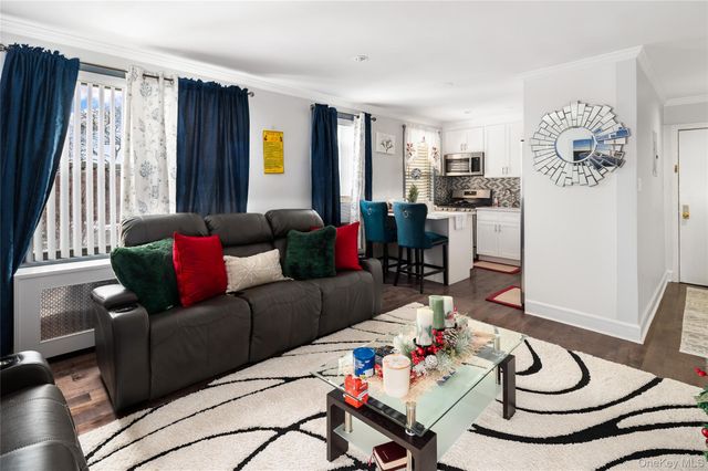 312 Richbell C4, Mamaroneck, NY 10543