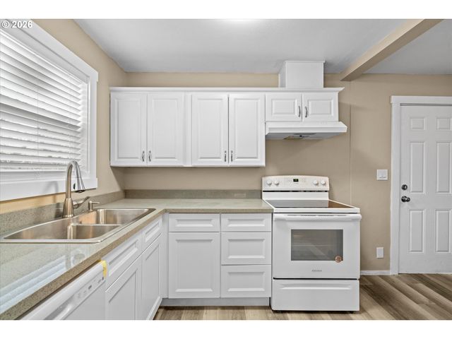 2210 MAPLE St, Forest Grove, OR 97116