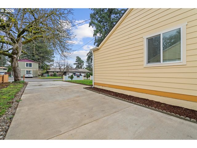 2210 MAPLE St, Forest Grove, OR 97116