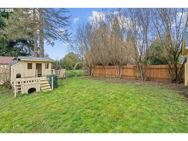 2210 MAPLE St, Forest Grove, OR 97116