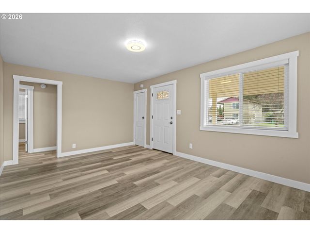 2210 MAPLE St, Forest Grove, OR 97116