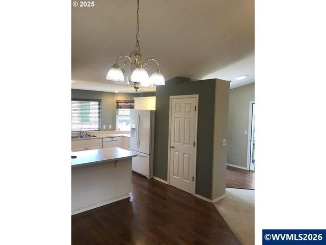 1066 SW Aspen Ln, Dallas, OR 97338