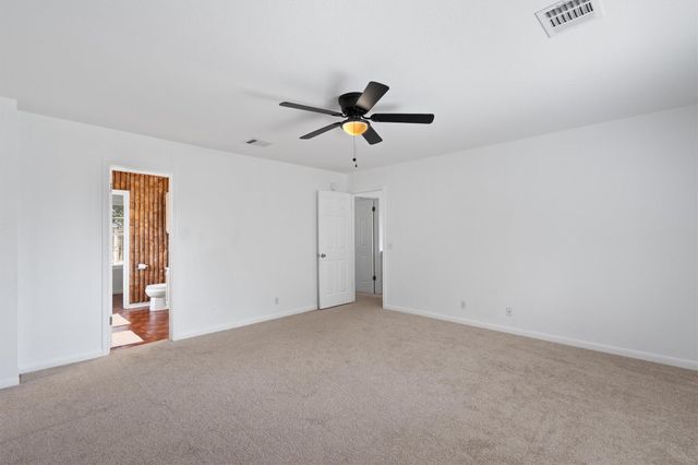 1623 War Horse LN, Round Rock, TX 78664