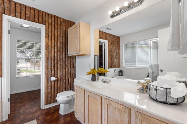 1623 War Horse LN, Round Rock, TX 78664