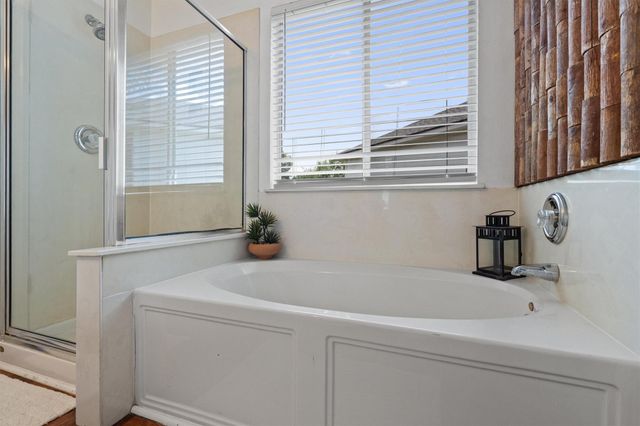 1623 War Horse LN, Round Rock, TX 78664