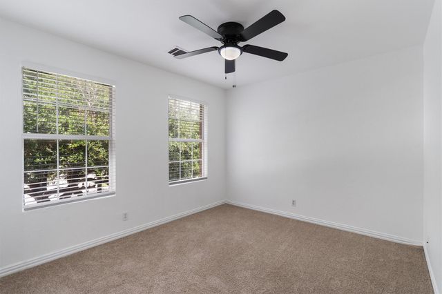 1623 War Horse LN, Round Rock, TX 78664