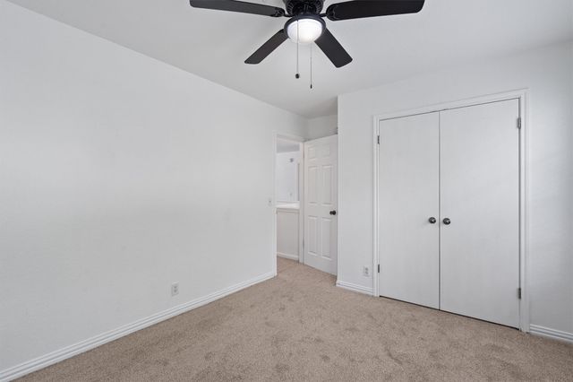 1623 War Horse LN, Round Rock, TX 78664