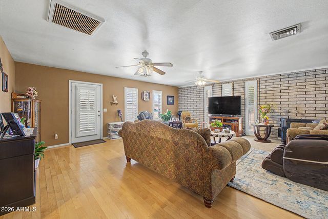 8530 N 45TH Drive, Glendale, AZ 85302