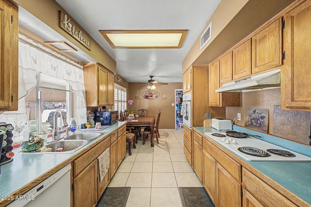 8530 N 45TH Drive, Glendale, AZ 85302