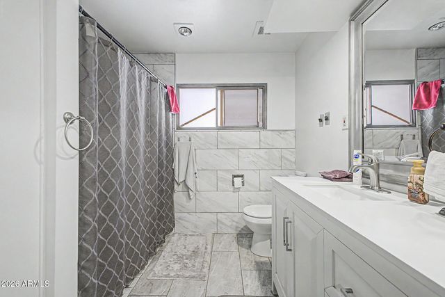 8530 N 45TH Drive, Glendale, AZ 85302