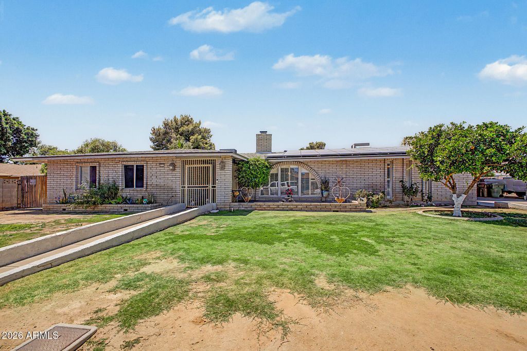 8530 N 45TH Drive, Glendale, AZ 85302