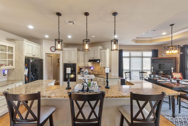 59488 E 301 Road, Grove, OK 74344