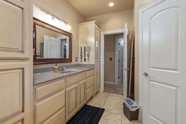 59488 E 301 Road, Grove, OK 74344