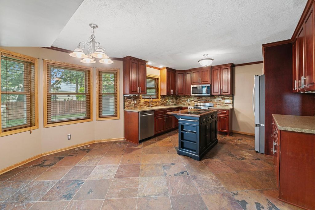 1871 130th Lane NW, Coon Rapids, MN 55448 — photo 2