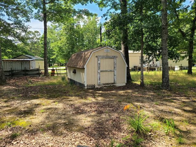 1327 Lakeshore Dr, Beechgrove, TN 37018