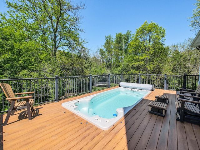 S492 Rebecca Lane, Winfield, IL 60190