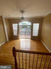 5862 SUMMERS GROVE RD, Alexandria, VA 22304