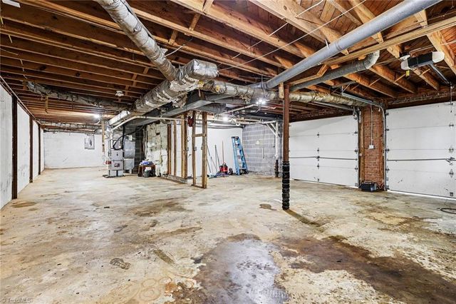 3927 Beacon Drive, Winston-salem, NC 27106