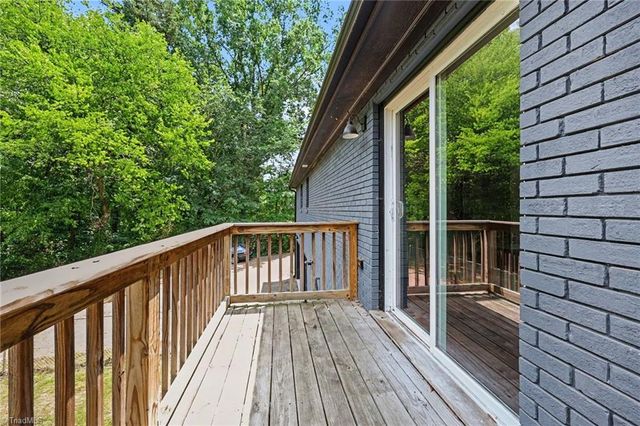 3927 Beacon Drive, Winston-salem, NC 27106