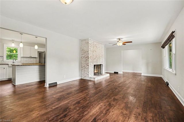 3927 Beacon Drive, Winston-salem, NC 27106