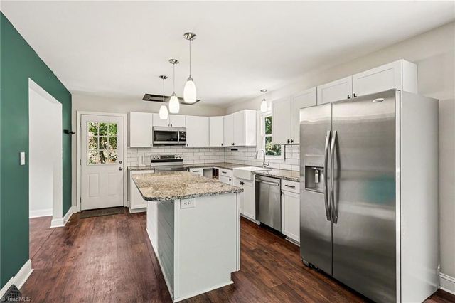 3927 Beacon Drive, Winston-salem, NC 27106