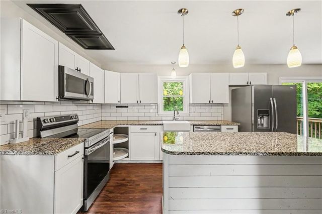 3927 Beacon Drive, Winston-salem, NC 27106