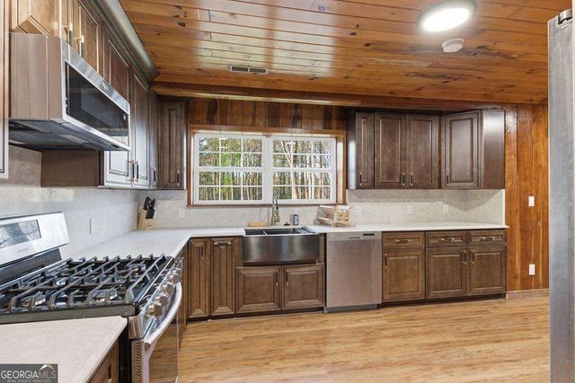 1843 Old Mobile Road, Mccaysville, GA 30555