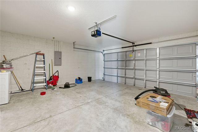 2039 W Shellbark Drive, Citrus Springs, FL 34434