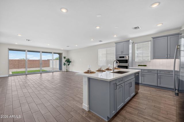 9654 E RAINBOW Avenue, Mesa, AZ 85212