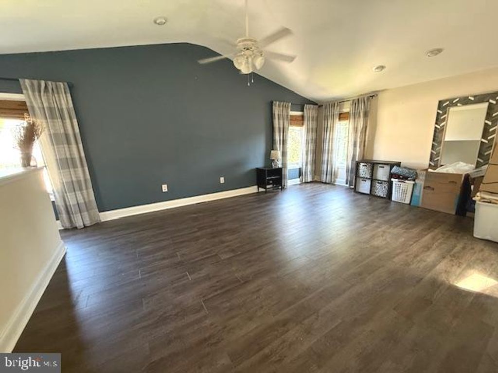 6 BAYLOR RD, Glen Burnie, MD 21061